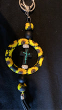 Load image into Gallery viewer, Beautiful Keychains